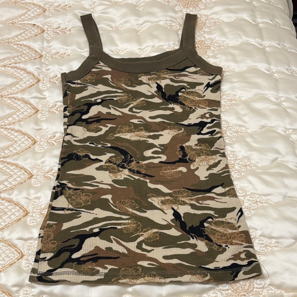New never worn Arizona Jean Company Cotton Camouflage Tank Top